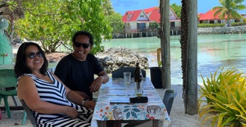 Fakarava Rowena and Albert lunch